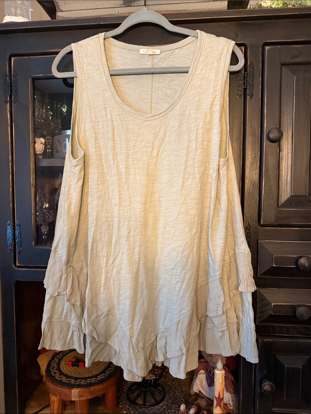 Women's Ruffle-Hem Sleeveless Tank Top in Light Beige